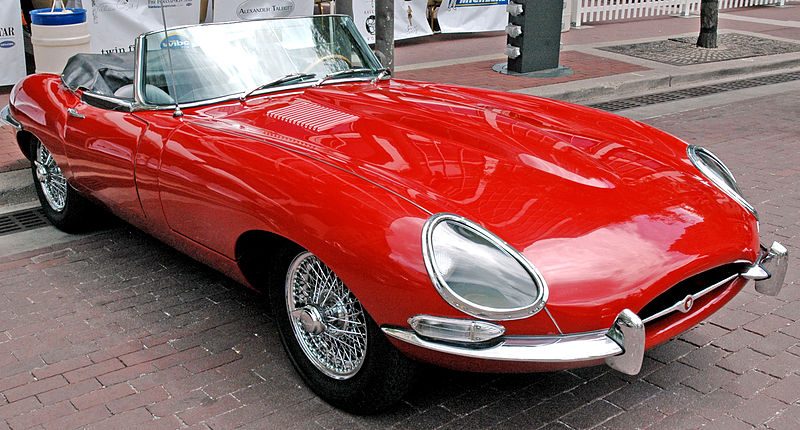 Jaguary E type car